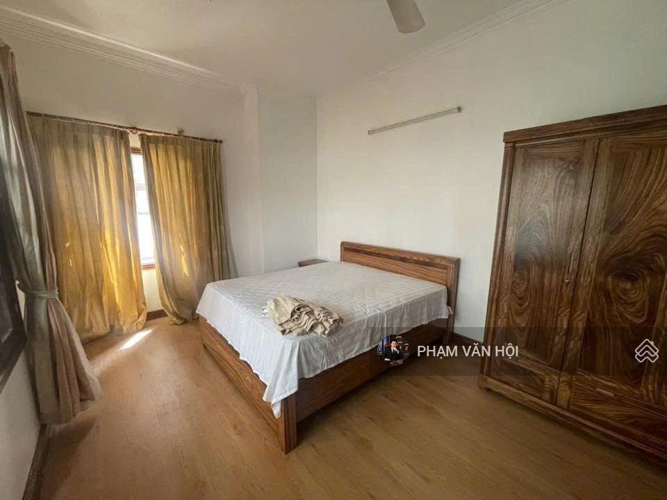 Cho thuê biệt thự view hồ, phố quảng khánh, quảng an, tây hồ. dt 130m, 5 tầng 5pn  full đồ giá rẻ