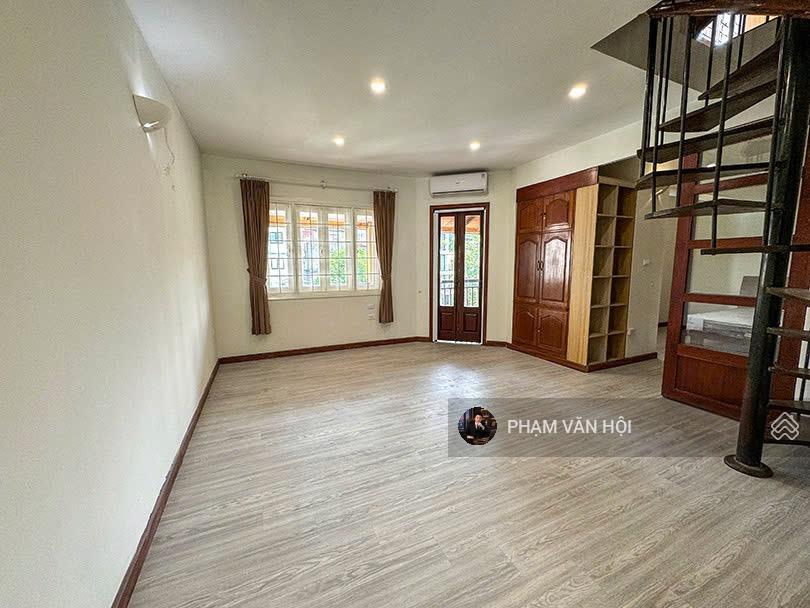Cho thue biệt thự sân vườn phố đặng thai mai quảng an tây hồ hà nội, dt 250m2 xây 4 tầng 4pn đủ đồ
