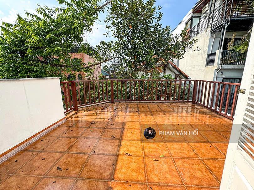 Cho thue biệt thự sân vườn phố đặng thai mai quảng an tây hồ hà nội, dt 250m2 xây 4 tầng 4pn đủ đồ
