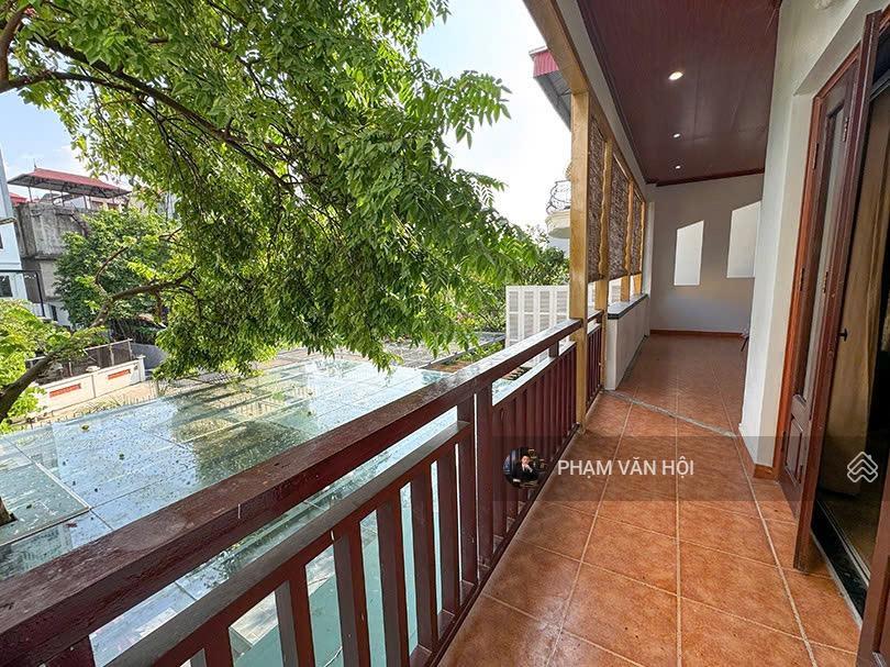 Cho thue biệt thự sân vườn phố đặng thai mai quảng an tây hồ hà nội, dt 250m2 xây 4 tầng 4pn đủ đồ