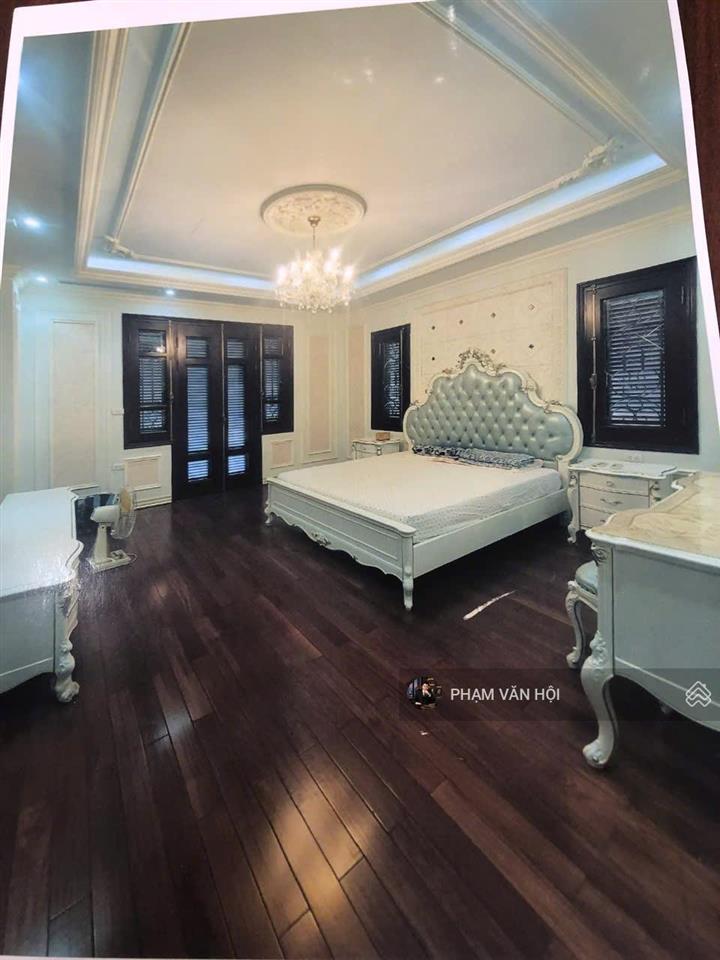 Cho thuê biệt thự d5 vườn đào  lạc long quân tây hồ  200m  xây 5 tầng + 1 hầm  5pn full đồ