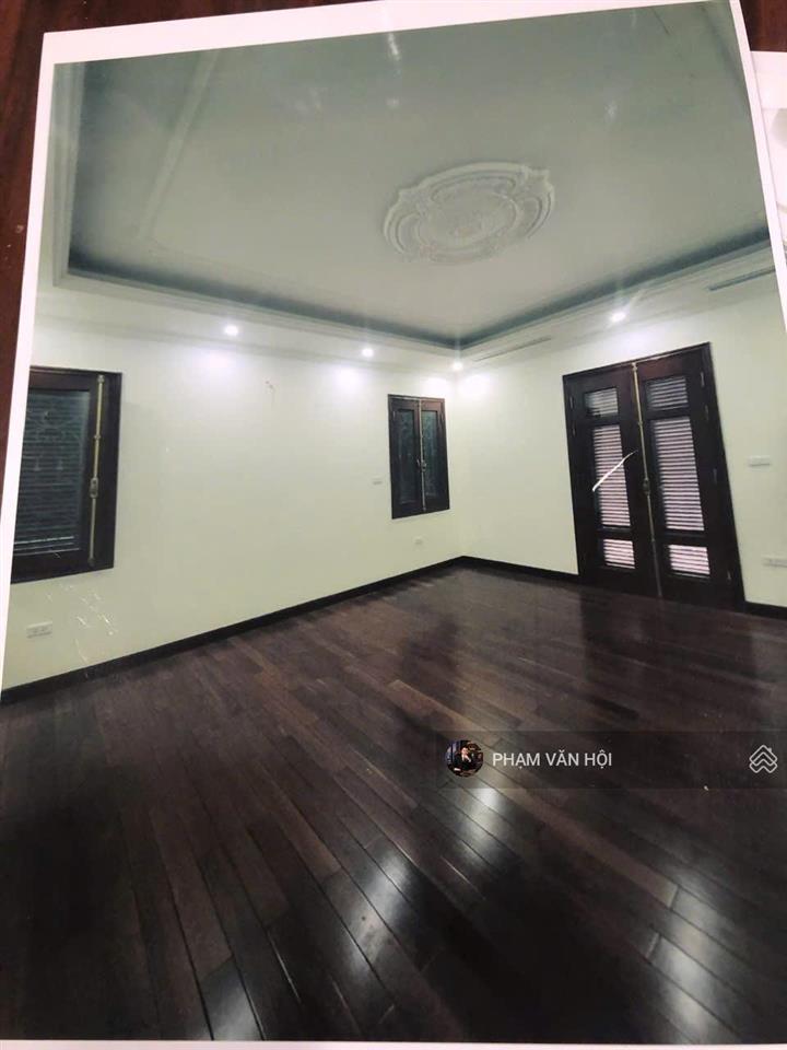 Cho thuê biệt thự d5 vườn đào  lạc long quân tây hồ  200m  xây 5 tầng + 1 hầm  5pn full đồ