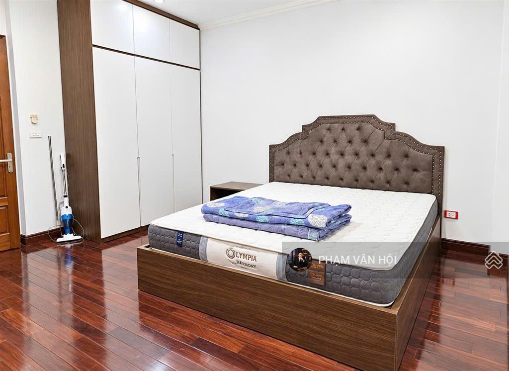 Cho thuê nhà ngõ phố âu cơ xuân diệu  tây hồ hà nội  dt 70m xây 5 tầng 6pnkk  full đồ 