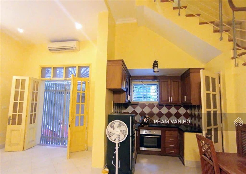 Cho thuê nhà 3 tầng phố tô ngọc vân quảng an tây hồ hà nội  dt 50m xây 3 tầng 3pn  full đồ 