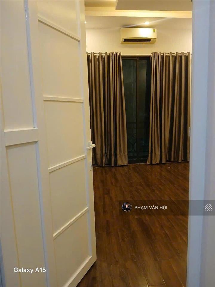 Cho thuê nhà 3 tầng phố trịnh công sơn tây hồ  dt 50m  xây 3 tầng 4 pn  full đồ  giá 15 tr/th