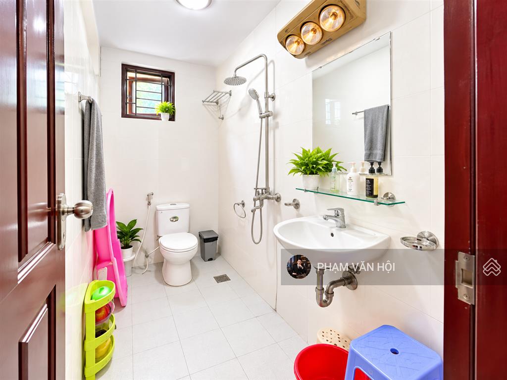 Cho thuê nhà riêng phố âu cơ tây hồ  dt 70m2  xây 5 tầng 4pn full đồ  giá 16 tr/th gần hồ tây