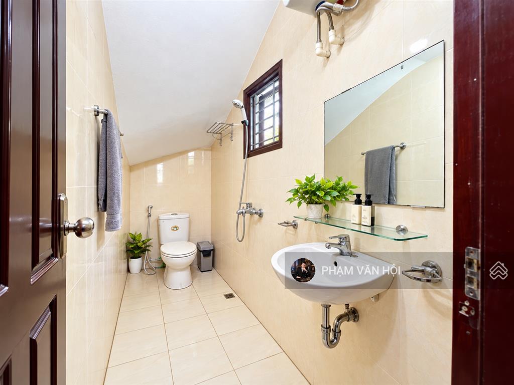 Cho thuê nhà riêng phố âu cơ tây hồ  dt 70m2  xây 5 tầng 4pn full đồ  giá 16 tr/th gần hồ tây