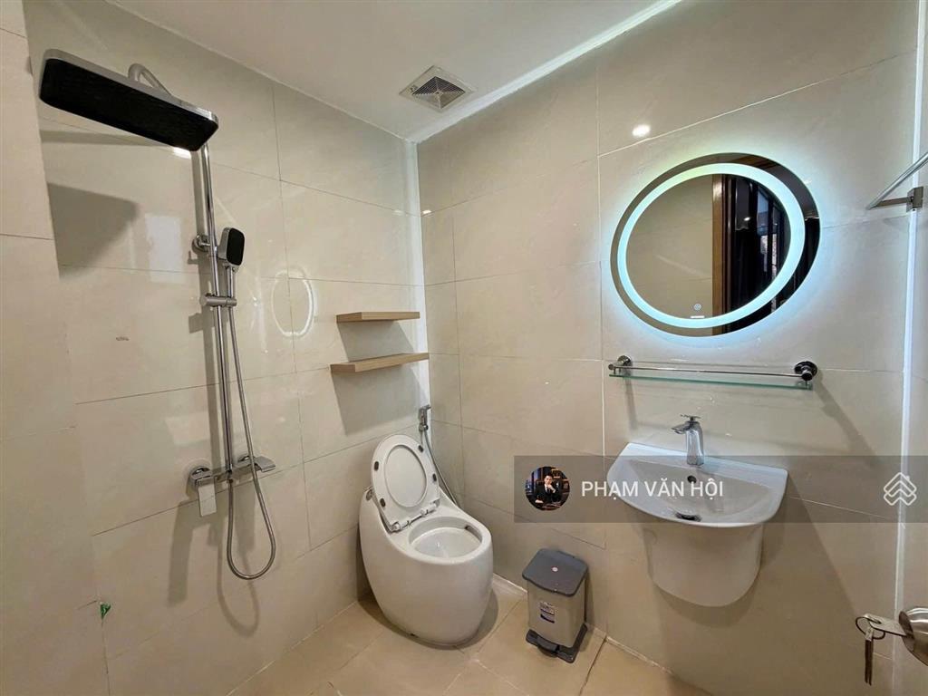 Cho thuê nhà 3 tầng ngõ phố tứ liên  tây hồ  dt 35m2  3 tầng 1 pn  full đồ  giá 10 tr/ tháng