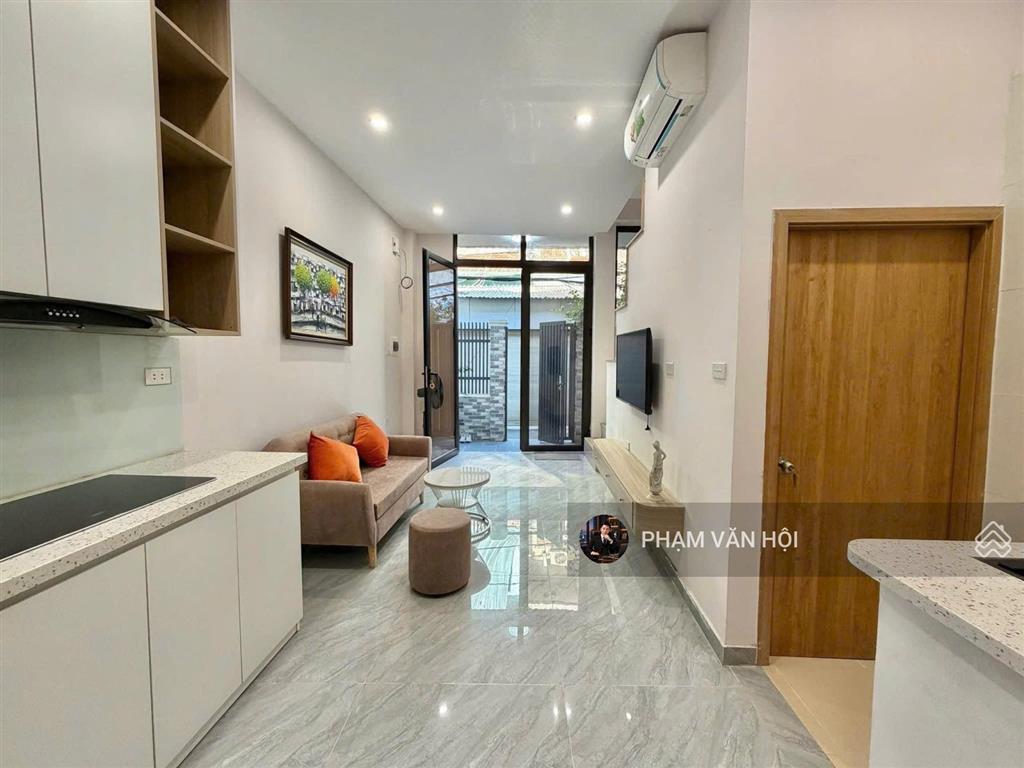Cho thuê nhà 3 tầng ngõ phố tứ liên  tây hồ  dt 35m2  3 tầng 1 pn  full đồ  giá 10 tr/ tháng