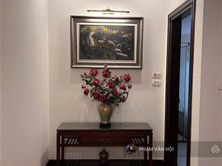 Cần cho thuê nhà biệt thự tô ngọc vân, tây hồ có gara ô tô