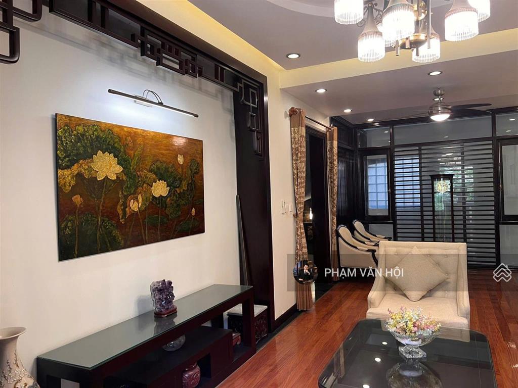 Cần cho thuê nhà biệt thự tô ngọc vân, tây hồ có gara ô tô