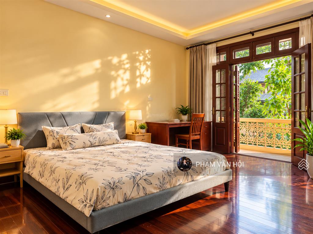 Cho thuê biệt thự sân vườn ngõ 34 phố au cơ tây hồ  dt 300m xây 3 tầng 4pnkk full nội thất