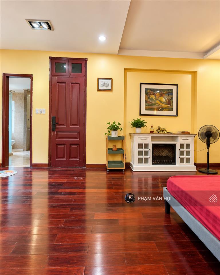 Cho thuê biệt thự sân vườn ngõ 34 phố au cơ tây hồ  dt 300m xây 3 tầng 4pnkk full nội thất