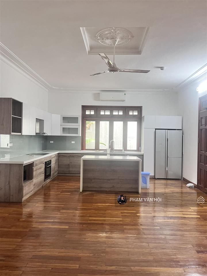 Cho thuê biệt thự sân vườn bể bơi phố tô ngọc vân tây hồ hà nội  400m2 5 tầng 4pn full đồ giá rẻ