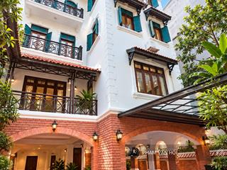 Cho thuê biệt thự sân vườn bể bơi phố tô ngọc vân tây hồ hà nội  400m2 5 tầng 4pn full đồ giá rẻ