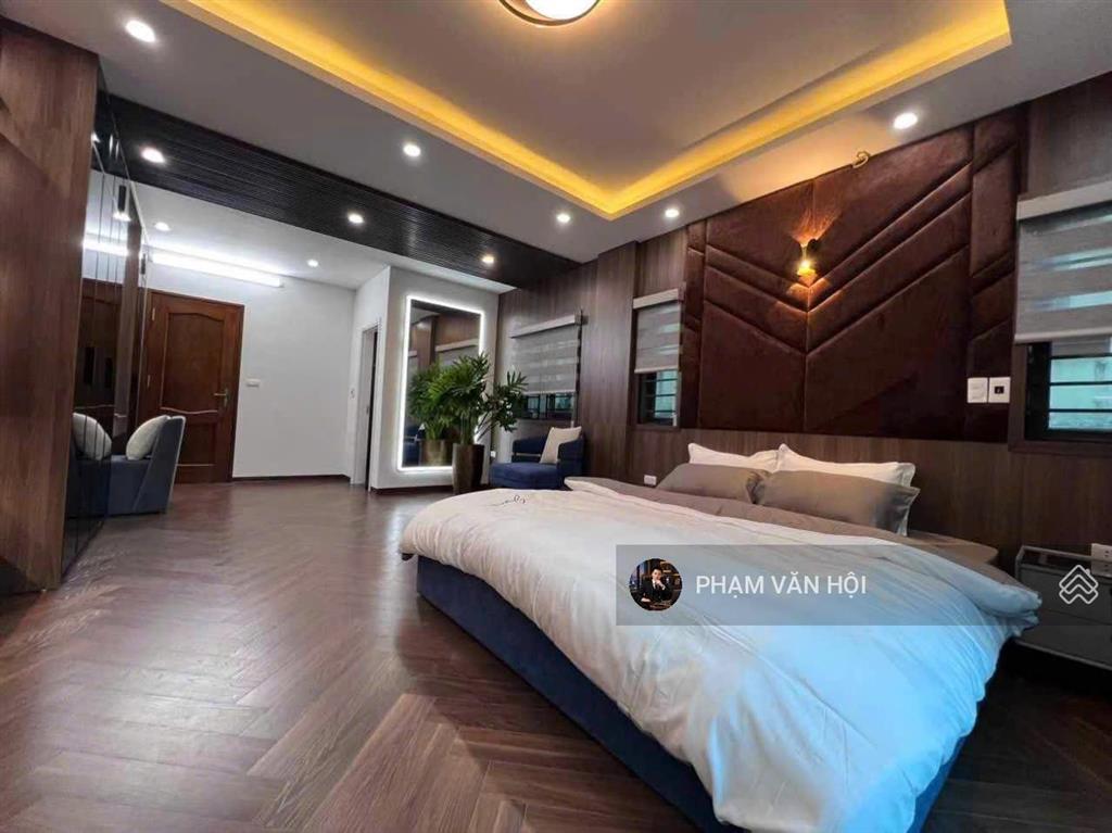 Cho thuê nhà đẹp phố tứ liên, tây hồ 60m2 x 5 tầng, thang máy, full nội thất 22 triệu/tháng