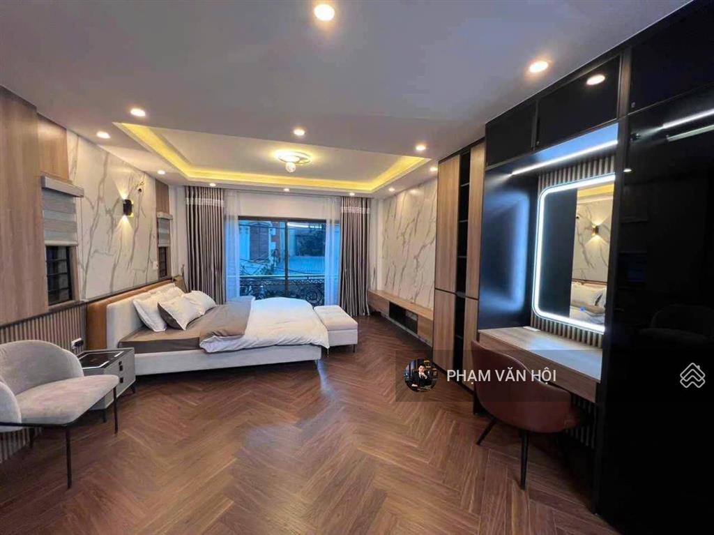 Cho thuê nhà đẹp phố tứ liên, tây hồ 60m2 x 5 tầng, thang máy, full nội thất 22 triệu/tháng