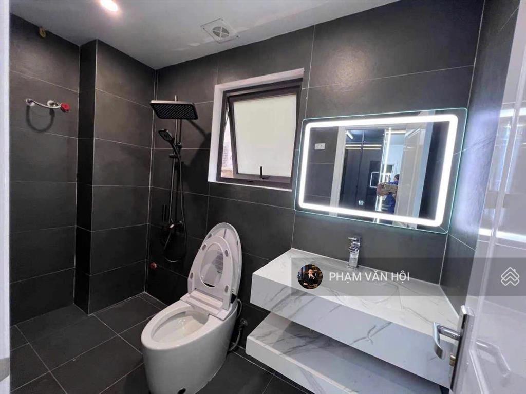 Cho thuê nhà đẹp phố tứ liên, tây hồ 60m2 x 5 tầng, thang máy, full nội thất 22 triệu/tháng