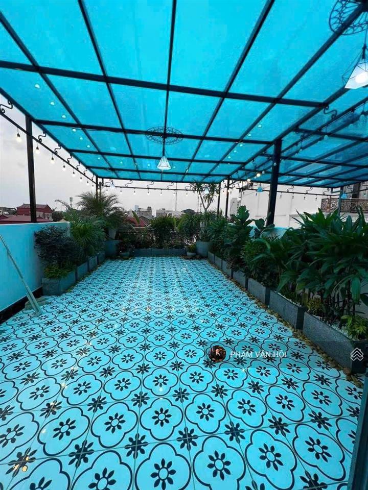 Cho thuê nhà đẹp phố tứ liên, tây hồ 60m2 x 5 tầng, thang máy, full nội thất 22 triệu/tháng