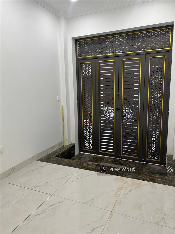 Cho thuê nhà mặt phố hoàng hoa thám, ba đình, 100m x 6 tầng, thang máy, 10 phòng, giá 40 triệu/th