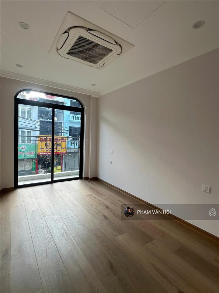 Cho thuê nhà mặt phố hoàng hoa thám, ba đình, 100m x 6 tầng, thang máy, 10 phòng, giá 40 triệu/th