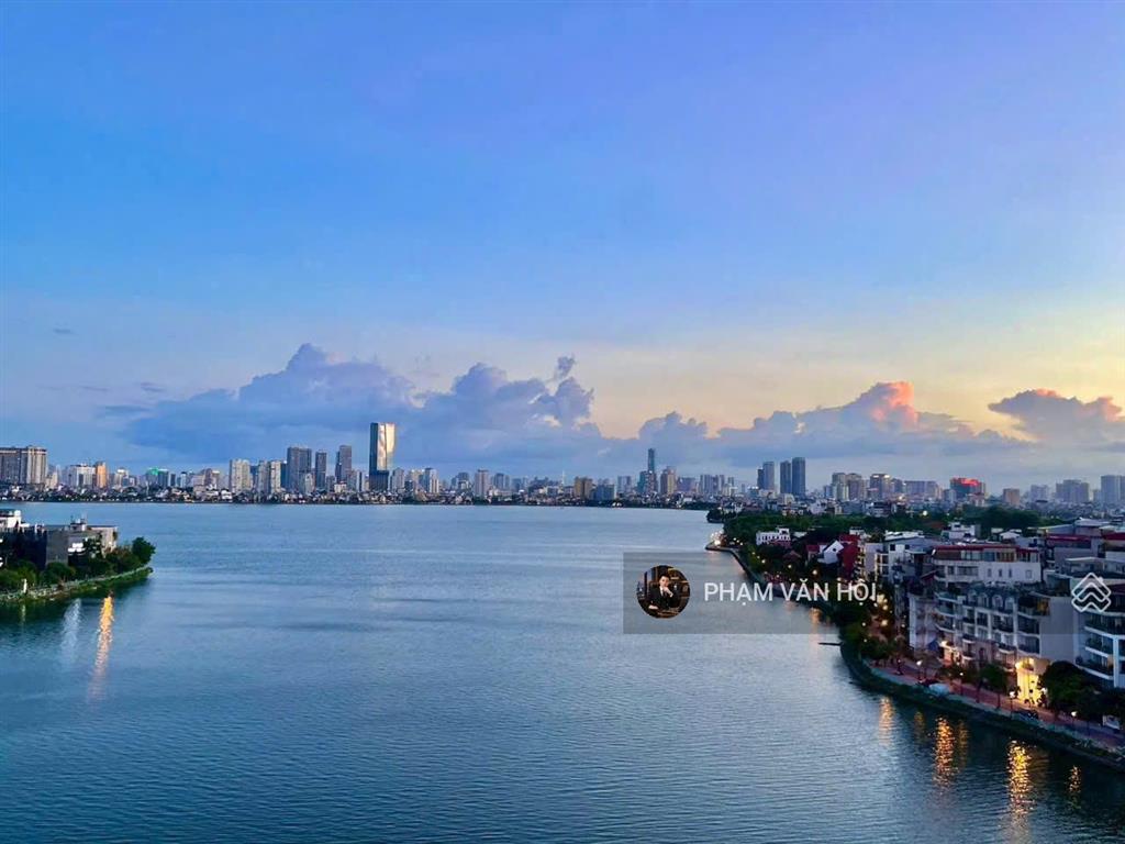 Cho thuê biệt thự sân vườn, mặt phố từ hoa mặt hồ tây  250m 3 tầng 4pn  giá rẻ