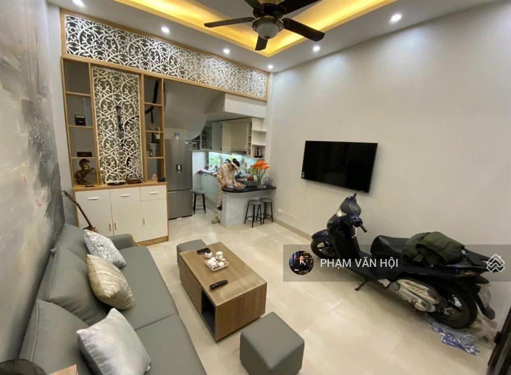 Chính chủ cho thuê nhà 4 tầng xuân diệu, tây hồ 35m, 2pn, full nội thất giá 12 tr/th