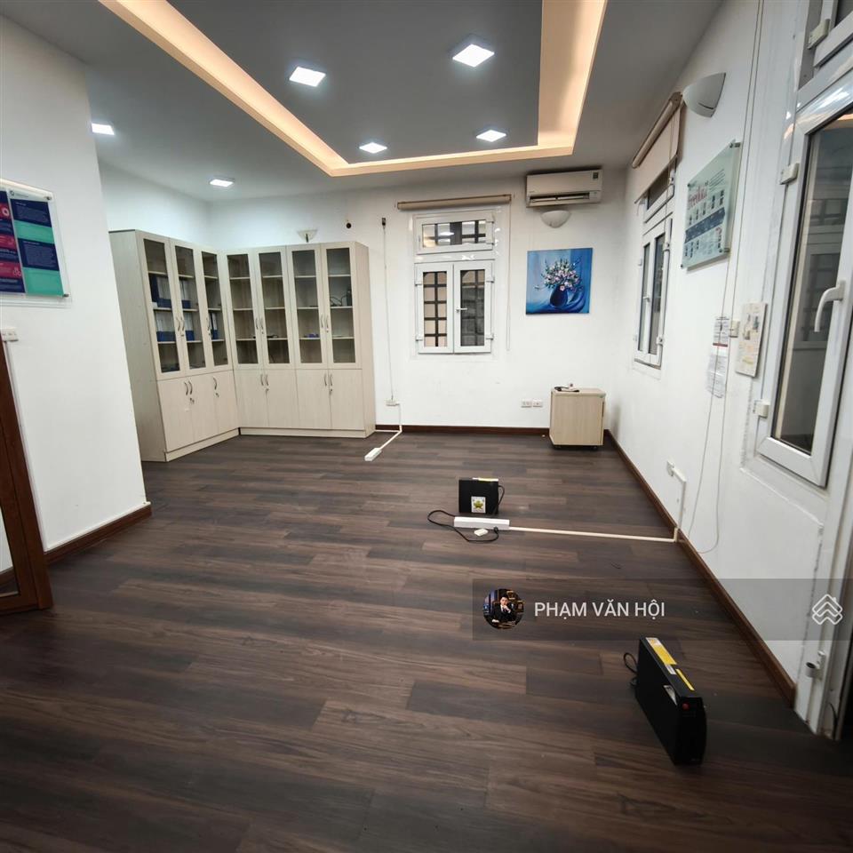 Cho thuê biệt thự sân vườn, phố tô ngọc vân  tây hồ  dt 200m 5 tầng gara ô tô 55 triệu/tháng