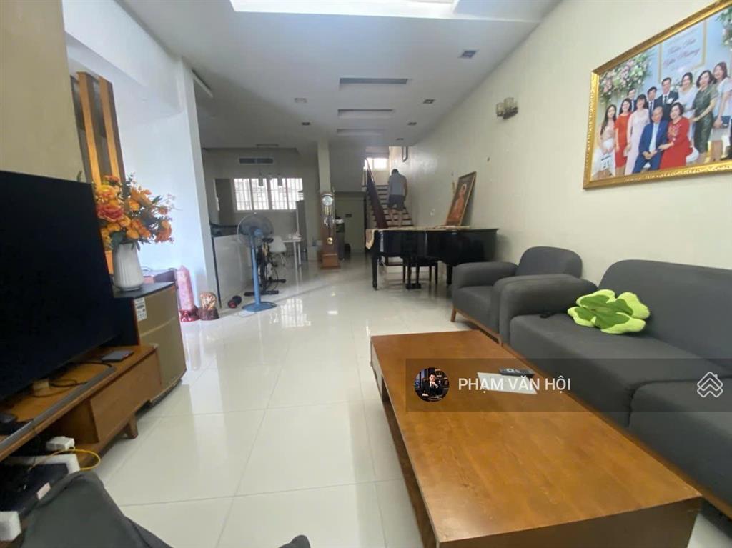 Cho thuê nhà mặt phố nguyễn đình thi, mặt hồ tây, 160m, mt 10m, 4 tầng, giá 120 triệu/tháng