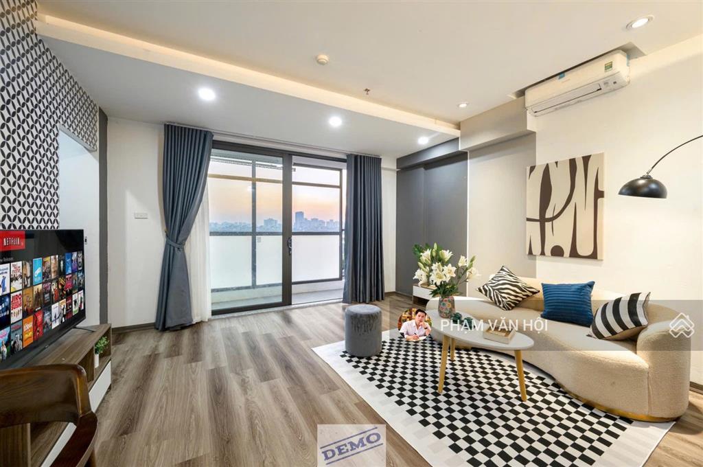 Cho thuê tòa căn hộ  dt 200m  7 tầng 17 căn hộ phố tô ngọc vân  tây hồ hà nội  full đồ 