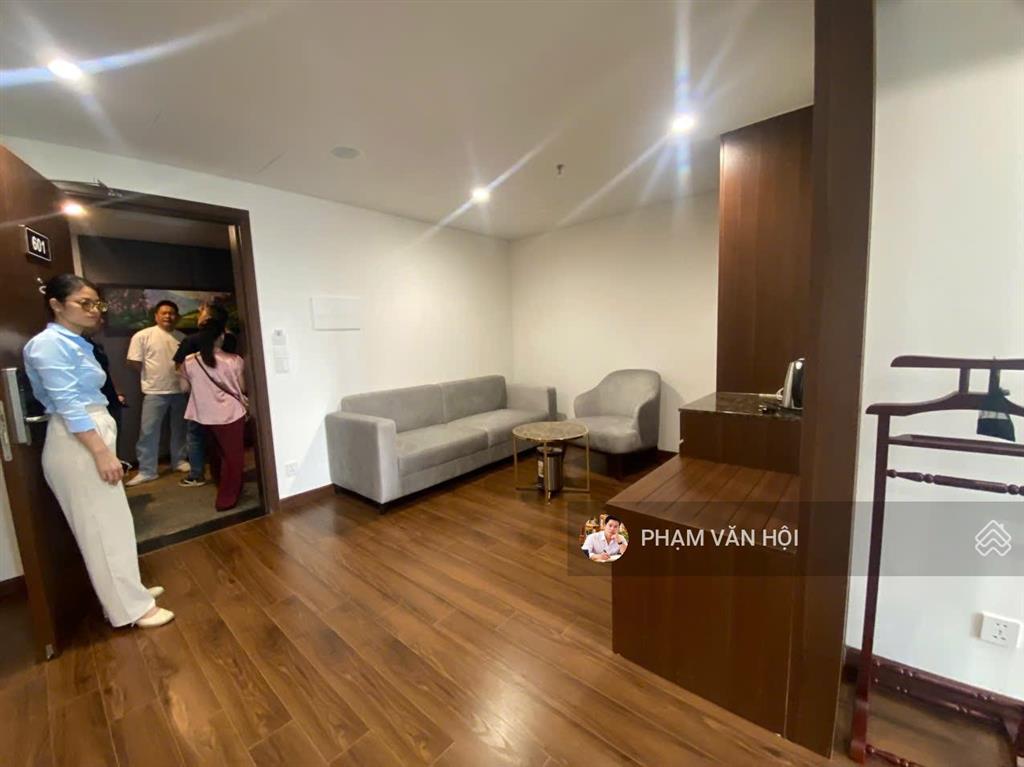 Cho thuê khách sạn 1000m x 10 tầng 90 phòng khách sạn mặt phố văn cao bao đình hà nội