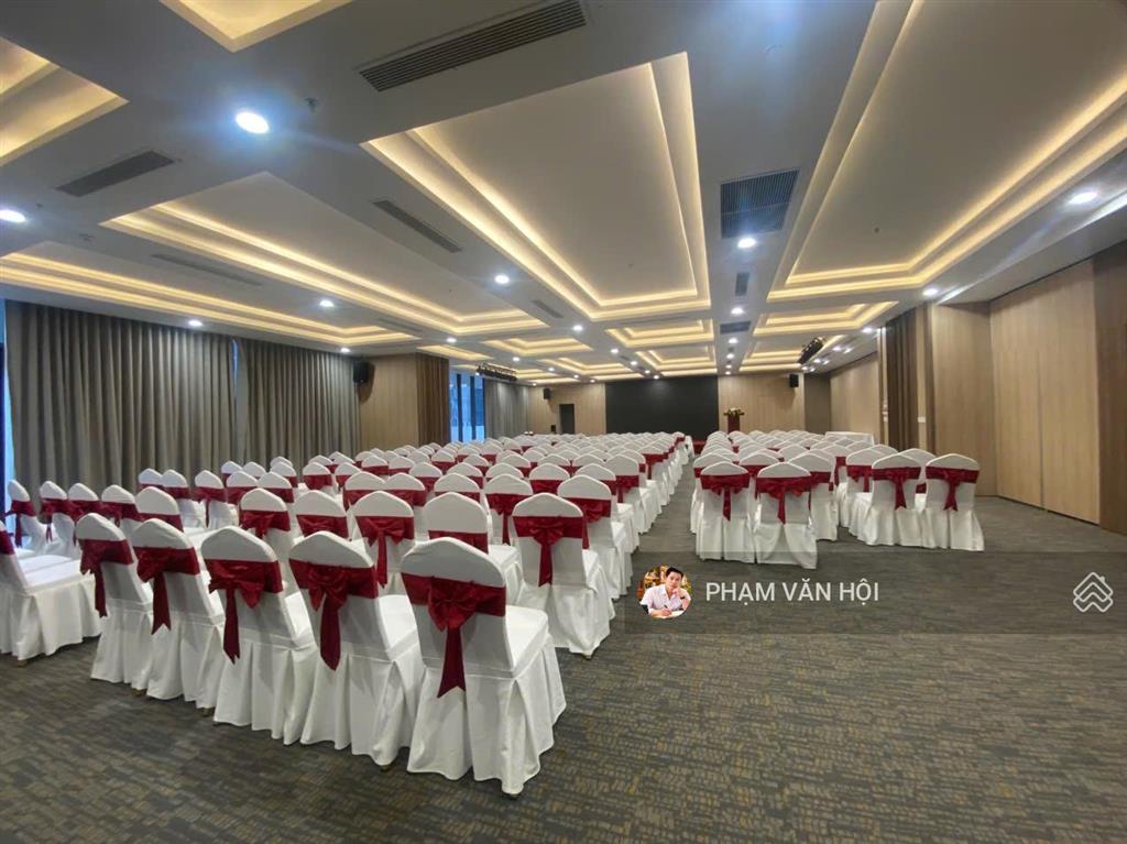 Cho thuê khách sạn 1000m x 10 tầng 90 phòng khách sạn mặt phố văn cao bao đình hà nội