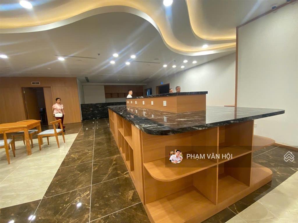 Cho thuê khách sạn 1000m x 10 tầng 90 phòng khách sạn mặt phố văn cao bao đình hà nội