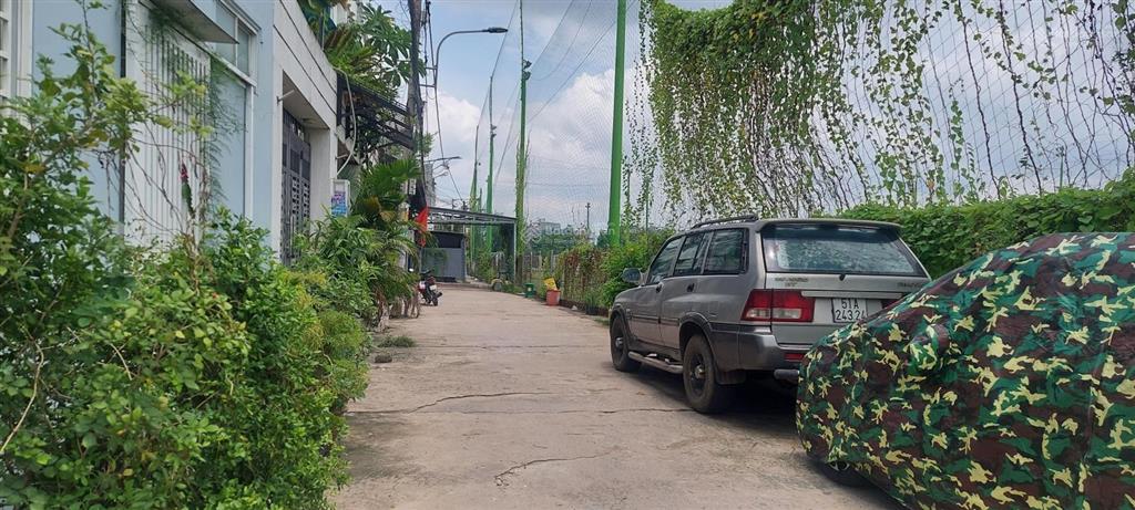 Bán đất mặt tiền đường số 7. đối diện bún bò giáo toàn.