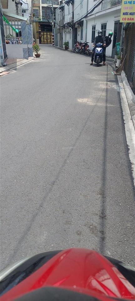 Bán đất mặt tiền đường số 7. đối diện bún bò giáo toàn.
