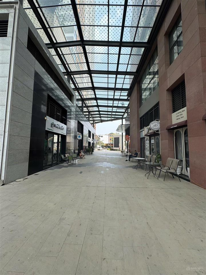 Bán shophouse the sun avenue mặt tiền nội khu khai thác ngay.  090335803  fb thu huong land