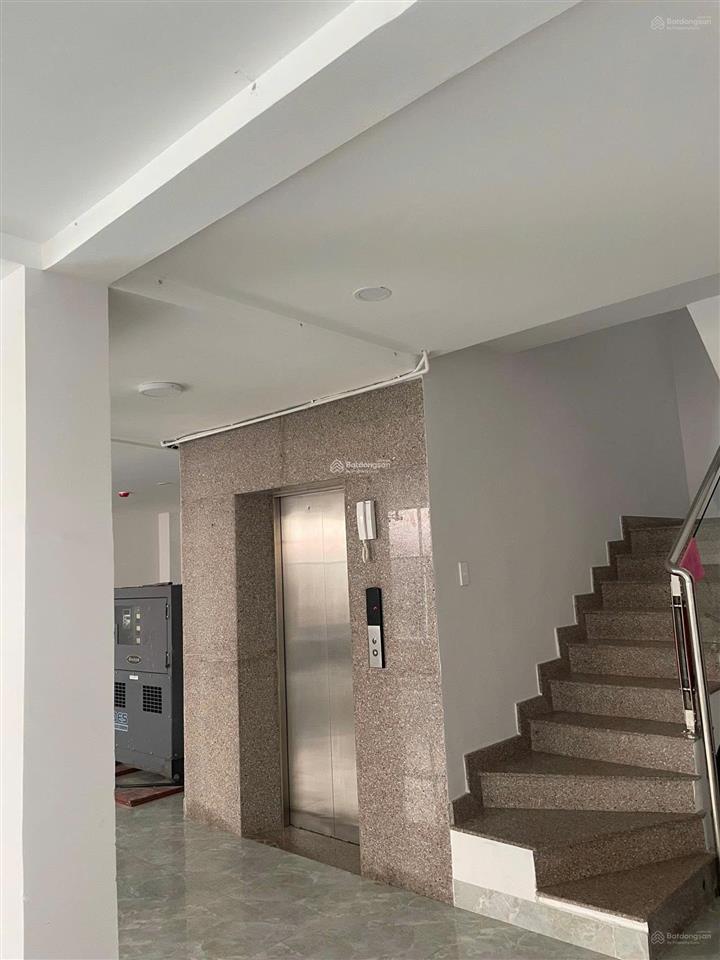 Bán tòa nhà văn phòng, tòa nhà căn hộ dịch vụ tp hcm.  zalo 0903 358 ***