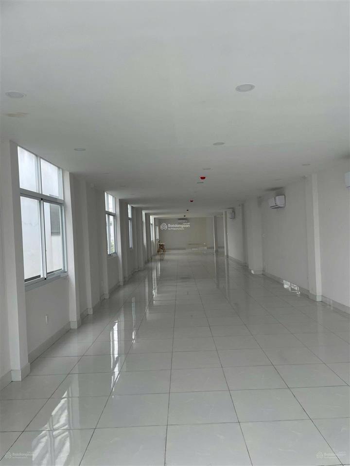 Bán tòa nhà văn phòng, tòa nhà căn hộ dịch vụ tp hcm.  zalo 0903 358 ***