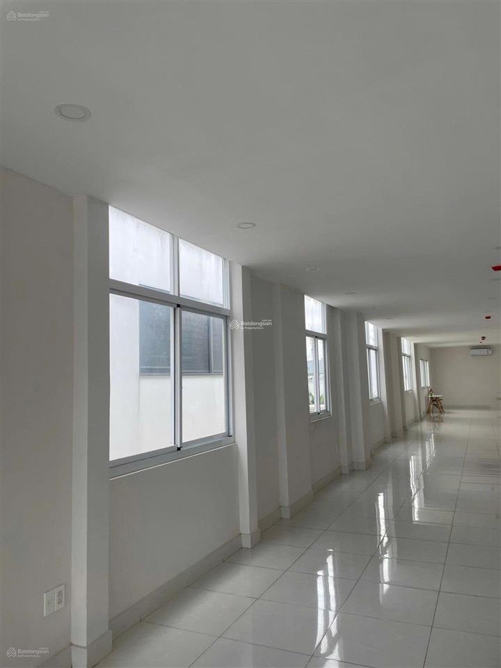 Bán tòa nhà văn phòng, tòa nhà căn hộ dịch vụ tp hcm.  zalo 0903 358 ***