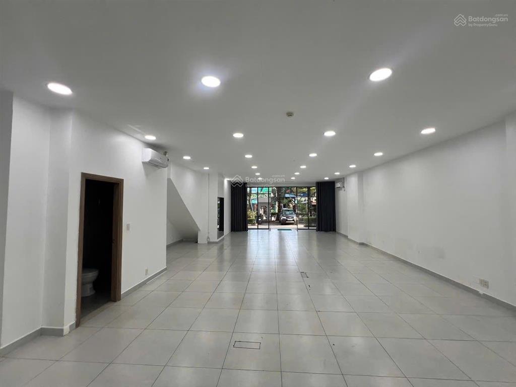Cho thuê shophouse chung cư bộ công an 113,75m2. zalo 0903 358 ***  facebook thu huong land