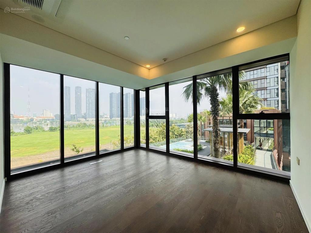 The galleria metropole bán 4pn 170m view trực diện sông 61 tỷ. giá tốt
