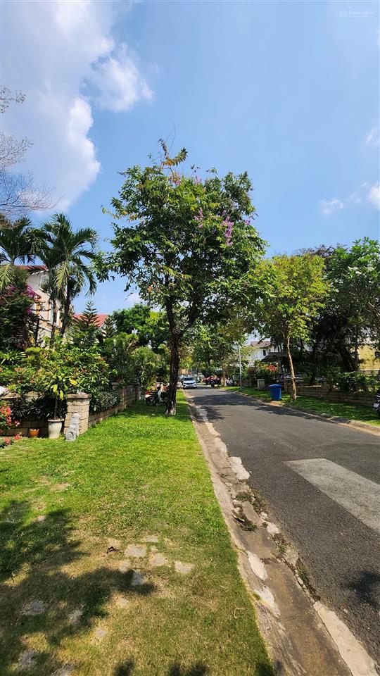 Bán căn nhà khu biệt thự thảo nguyên sài gòn