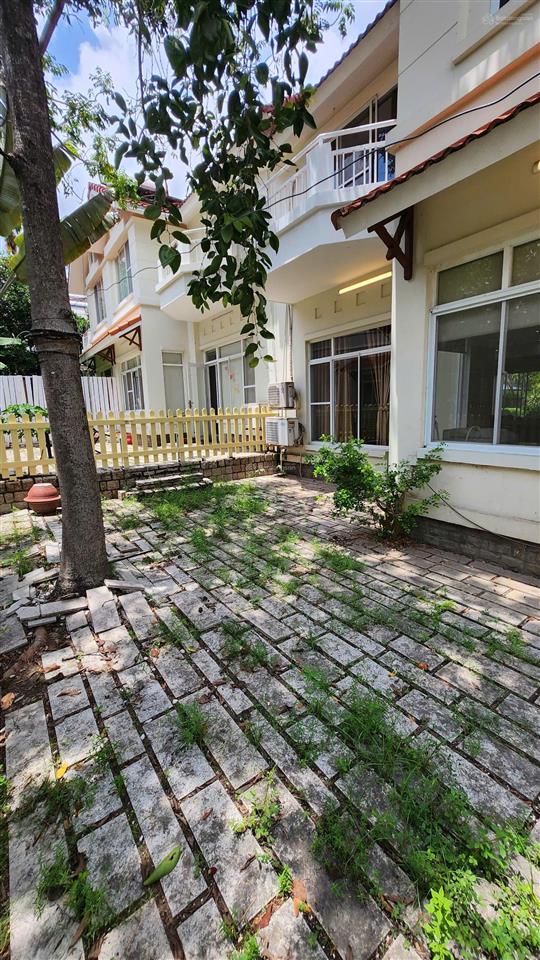 Biệt thự liền kề 8x24 khu biệt thự thảo nguyên sài gòn, giá 15 tỷ