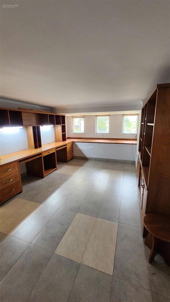 Biệt thự liền kề 8x24 khu biệt thự thảo nguyên sài gòn, giá 15 tỷ