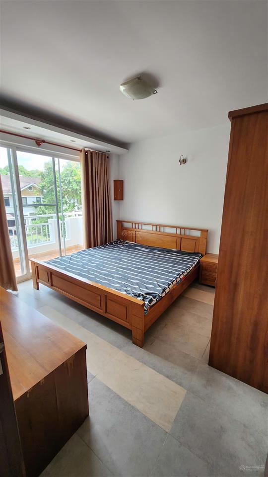 Biệt thự liền kề 8x24 khu biệt thự thảo nguyên sài gòn, giá 15 tỷ