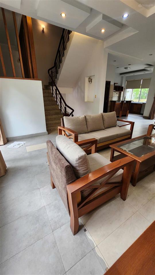 Biệt thự liền kề 8x24 khu biệt thự thảo nguyên sài gòn, giá 15 tỷ