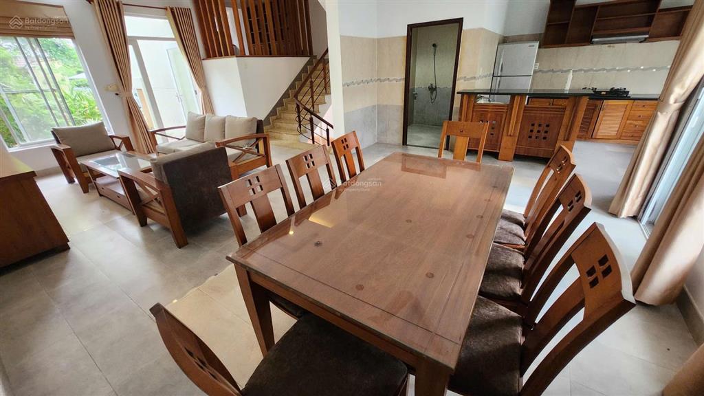 Biệt thự liền kề 8x24 khu biệt thự thảo nguyên sài gòn, giá 15 tỷ