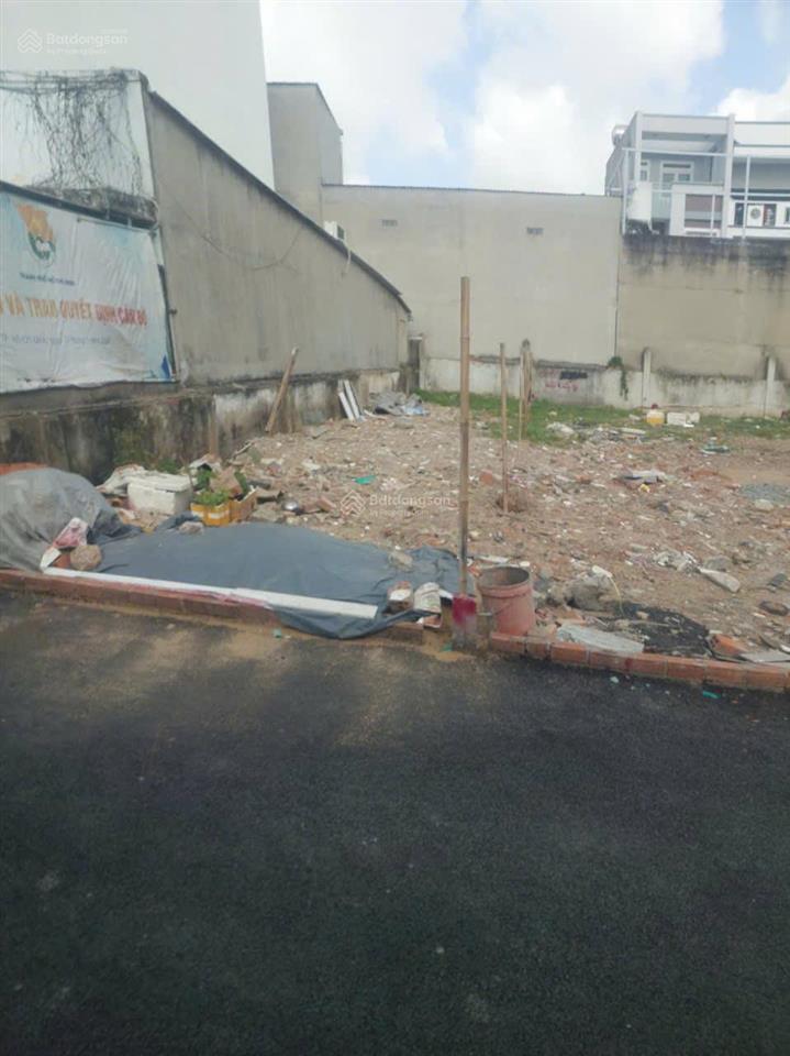 Linh đông 5,8 tỷ cho 95 m² full thổ ngang 4,2m nhựa 5m