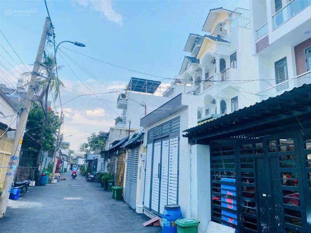 Linh đông 5,8 tỷ cho 95 m² full thổ ngang 4,2m nhựa 5m