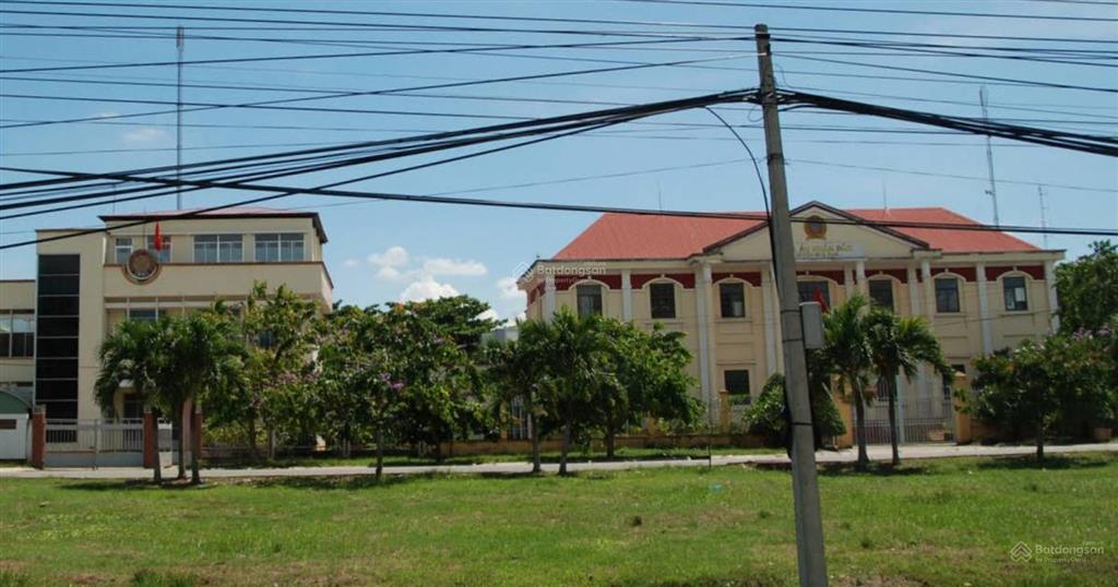 Cần bán căn nhà kiên cố, sẵn 20 căn trọ và cửa hàng kinh doanh gần 1 sào 3 ngay thị trấn chợ gạo